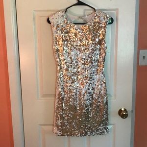 Cute sparkly dress!!